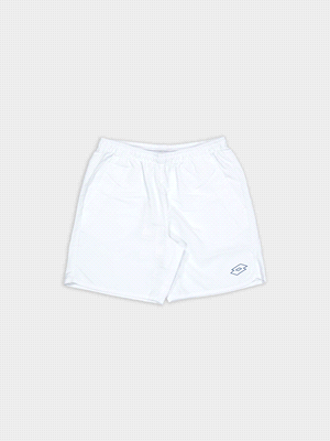 I pantaloncini Lotto Squadra III Boy regalano il comfort necessario per la performance dei più giovani sul campo da tennis. Realizzati in tessuto DEEP DRY al 100% in poliestere, offrono un