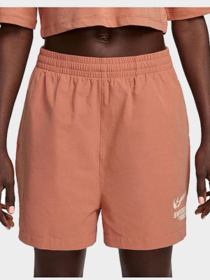 Gli shorts Nike W NSW Woven Short GLS sono realizzati in tessuto morbido e traspirante con un fit ampio e rilassato. La tecnlogia Dri-fit allontana il sudore assicurando una pelle sempre asciutta e so... 