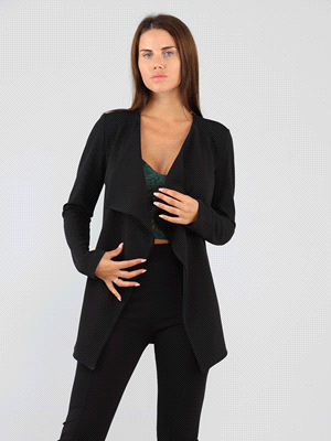 Cardigan Lay: il fascino del nero Uno dei capi must-have per le mezze stagioni è il cardigan. Per questo Lay ha elaborato questo modello aperto nero classico, abbinabile con ogni stile. Casual e sbara... 