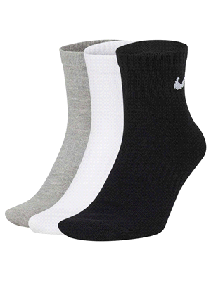 NIKE U NK EVERYDAY LTWT ANKLE 3PR Calza da training Nike Everyday Lightweight Ankle Le calze da training Nike Everyday Lightweight sono per lo sportivo che vuole dare il massimo negli allenamenti e ha... 