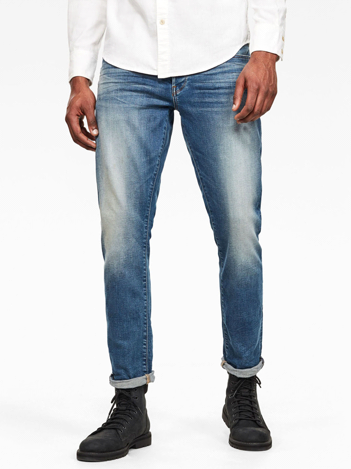 Il G-STAR 3301 REGULAR TAPERED è un jeans iconico ispirato ai robusti pantaloni da lavoro del periodo western. Questo pantalone è un punto fermo per ogni guardaroba casual odierno, grazie alla sua ves... 