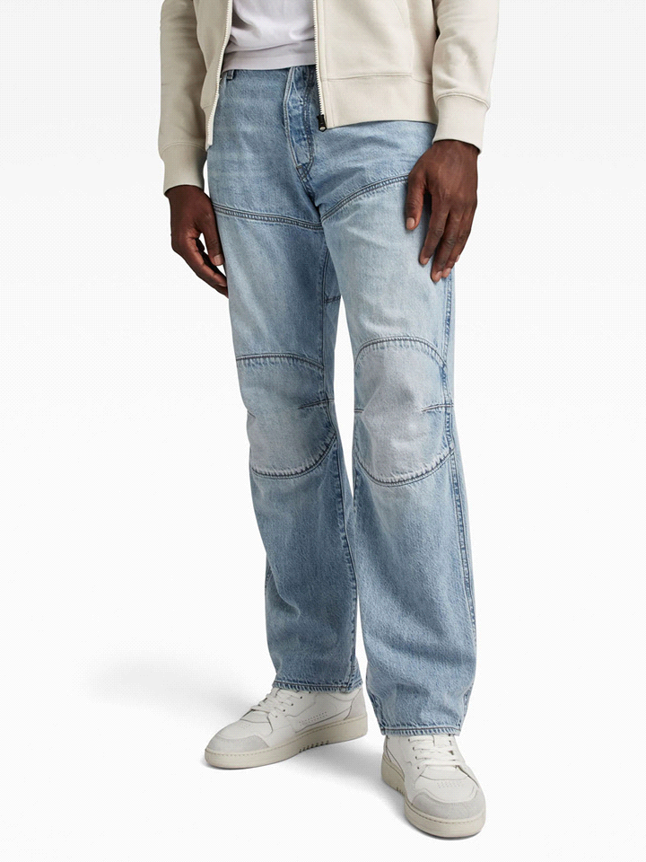 I G-Star Jeans 5620 3D Regular offrono un design originale con una costruzione anatomica 3D innovativa, ideale per sfoggiare uno stile urbano distintivo. Con vita media,  5 tasche rinforzate da rivett... 